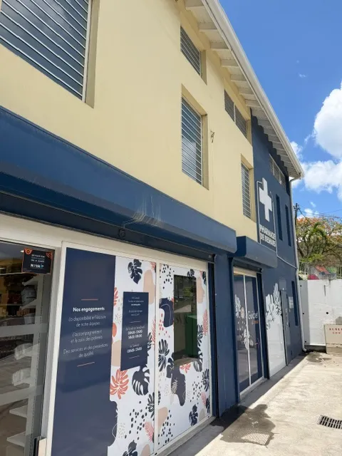 Deshaies, local professionnel neuf de 17 m², clim, point d'eau, accès PMR